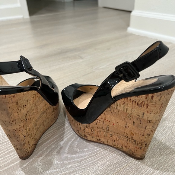 Christian Louboutin Wedges patent BLACK - Picture 3 of 5